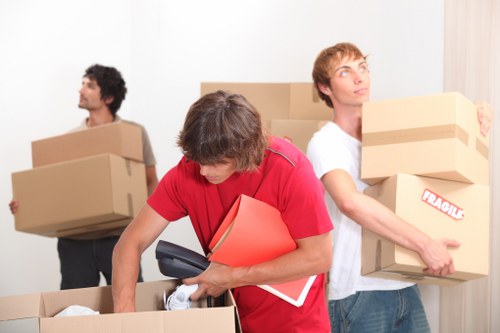 Removal truck hire for residential and commercial customers in Edgware