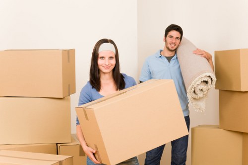 Local packing service for fragile household belongings